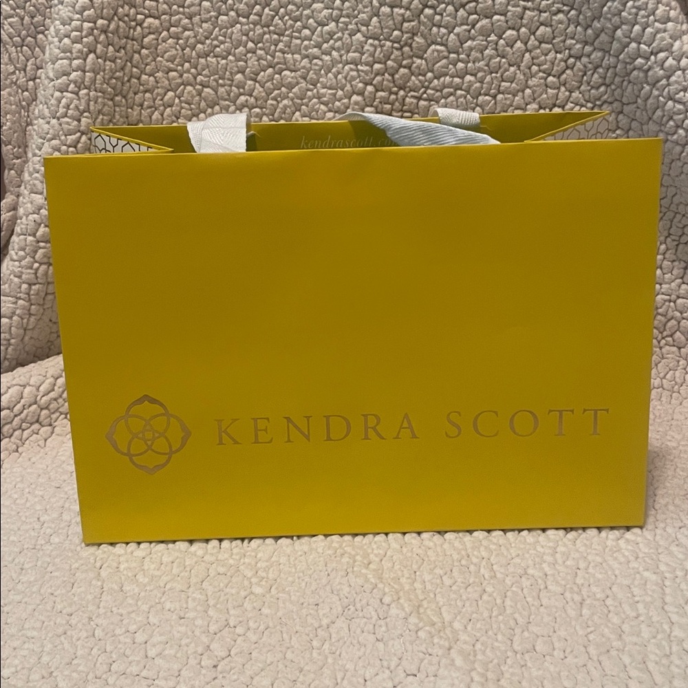 Kendra Scott Gift Bag